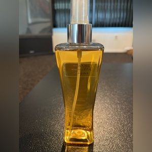 Bath & Bodyworks, warm vanilla sugar body spray.